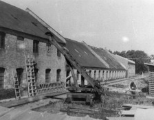 912-Svingkran ved fabrikken - II